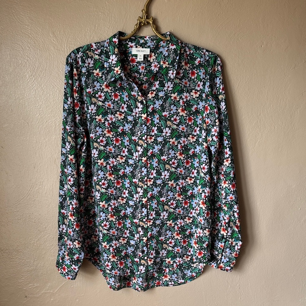 On 34th Floral Zebra Button-up Blouse Size Medium